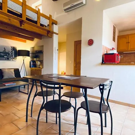 Mignon Studio Au Coeur Du Village De * Сен-Тропе