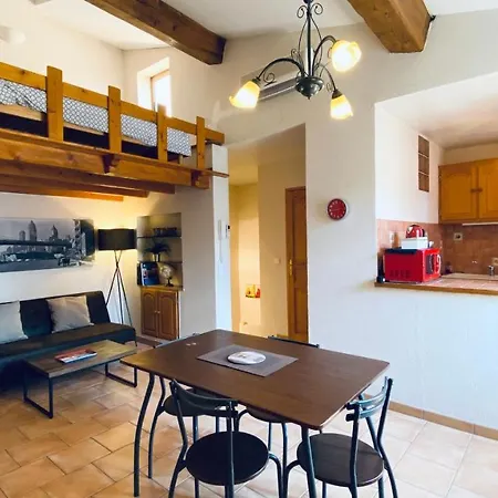 Апартаменты Mignon Studio Au Coeur Du Village De Сен-Тропе